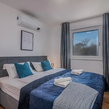 Апартаменты With Parking Space Vantacici, Krk - 23582 Малинска