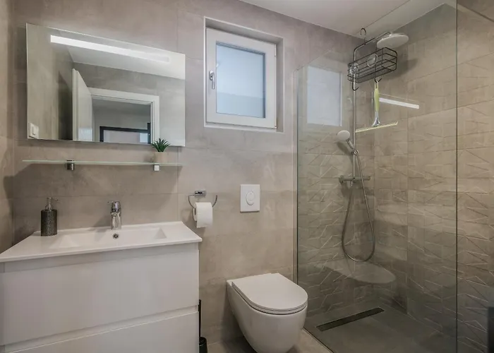 With Parking Space Vantacici, Krk - 23582 شقة مالينسكا