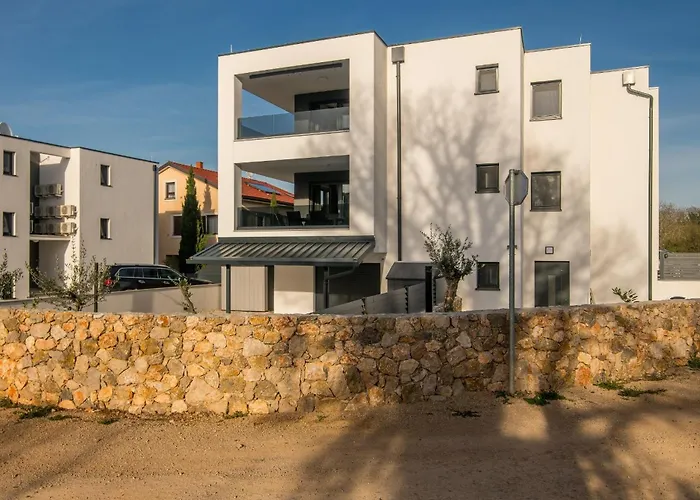 With Parking Space Vantacici, Krk - 23582 مالينسكا