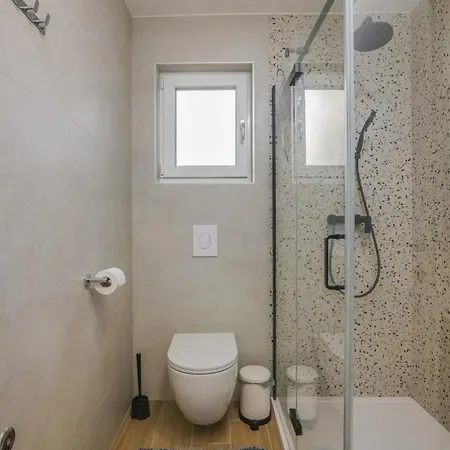 With Parking Space Vantacici, Krk - 23582 מאלינסקה